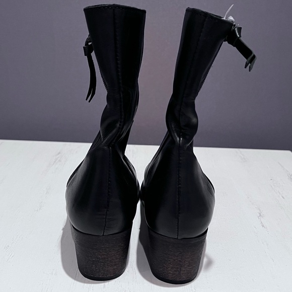 NWT.  Cumbia Black Chunky Heeled Leather Boots - Picture 4 of 10